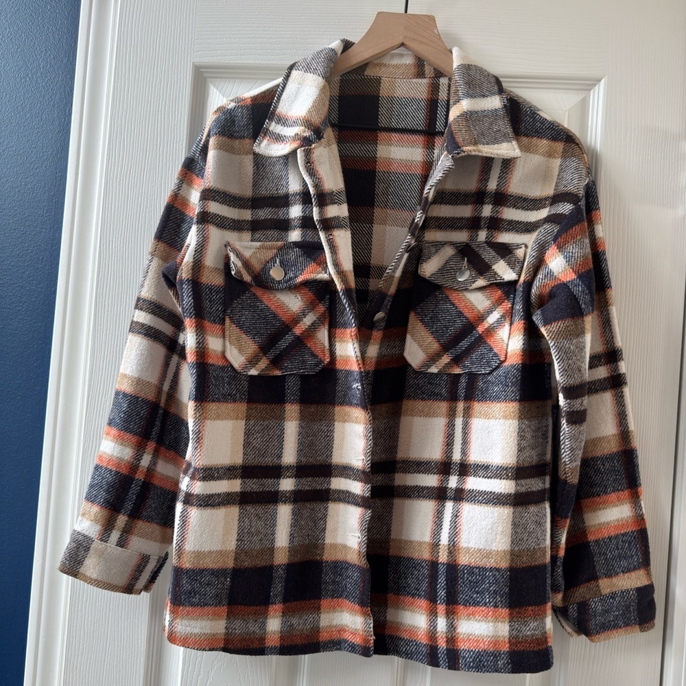Cozy Plaid Button Up‎ Oversized Jacket Shacket lightweight medium NWOT